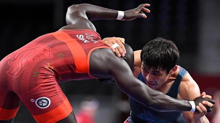 Tokyo 7 août 2021 | Le lutteur Adama Diatta (Sénégal) affronte Daulet Niyazbekov (Kazakhstan)