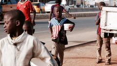 un groupe de talibés dans la rue