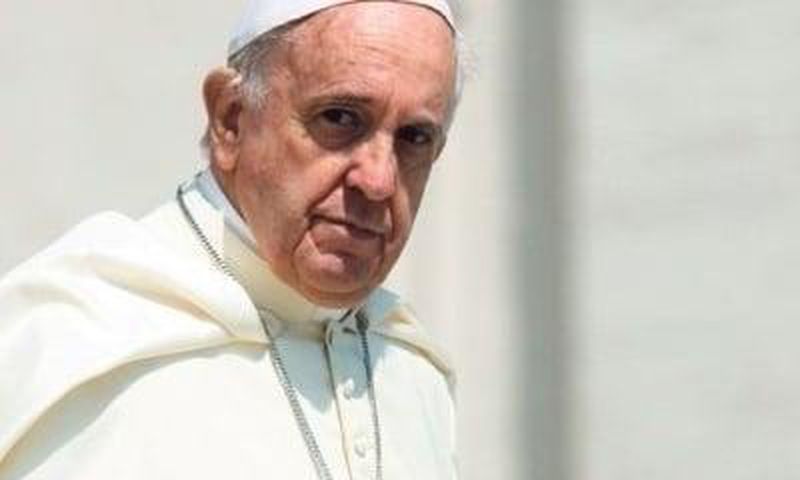 Malade, le Pape François hospitalisé