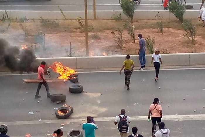 Des manifestants ont envahi la VDN