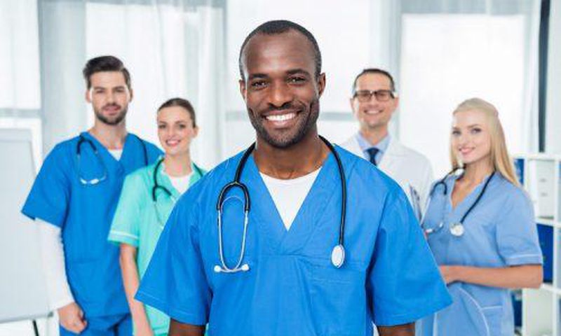 INFIRMIERS-INFIRMIERES