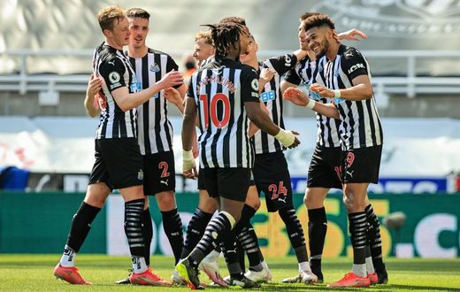 joelinton-newcastle-2021