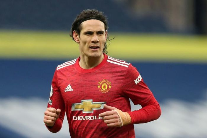 Manchester United's Uruguay international striker Edinson Cavani is eyeing a return to South American football, his father said