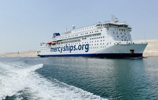 Global-mercy-suez-canal mobile