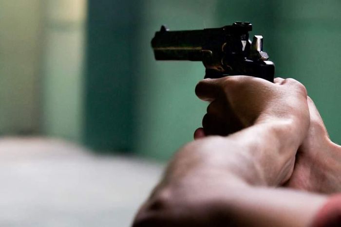 submachine-pistol-revolver-package