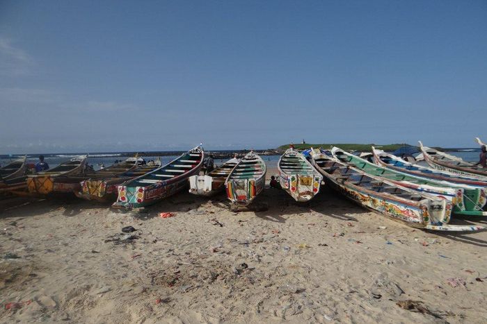 Pirogue sur le rivage Sénégal