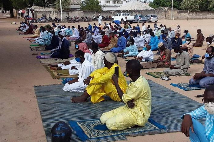 Des musulmans à la prière de l'Aid El Fitr