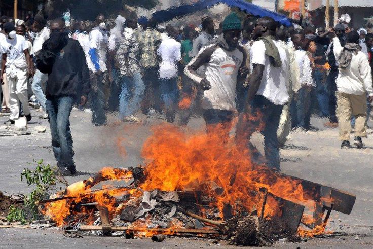 MANIFESTATIONS CONTRE LE COUVRE-FEU : LA RUE A GRONDÉ À TOUBA, TAMBA, MBACKÉ, PIKINE...