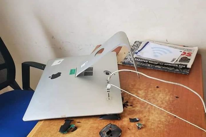 LES LOCAUX DU JOURNAL "LES ECHOS" SACCAGÉS