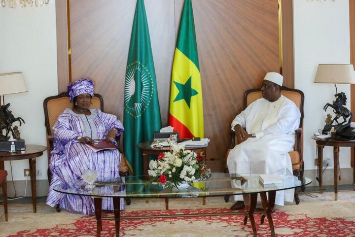 La présidente du HCDS Innocence Ntap Ndiaye en compagnie du président Macky Sall