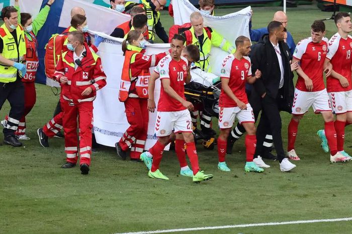 Eriksen va porter un régulateur cardiaque