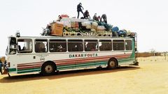 Un bus en provenance du Fouta