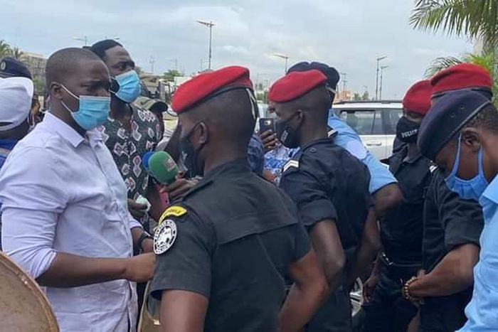 ALIOU SANÉ, KILIFEU ET CINQ MEMBRES DE "Y-EN-A-MARRE" ARRÊTÉS