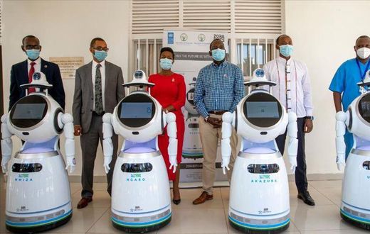 Le Rwanda utilise des robots de haute technologie pour lutter contre COVID-19