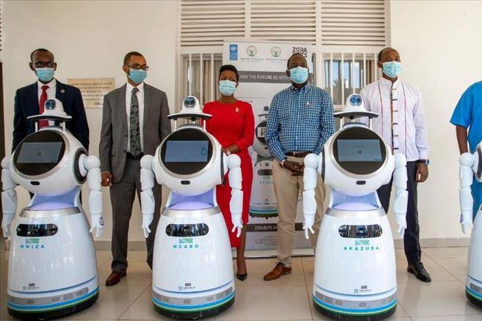 Le Rwanda utilise des robots de haute technologie pour lutter contre COVID-19