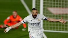 Benzema - buteur lors du choc Real Madrid - Fc Barcelone