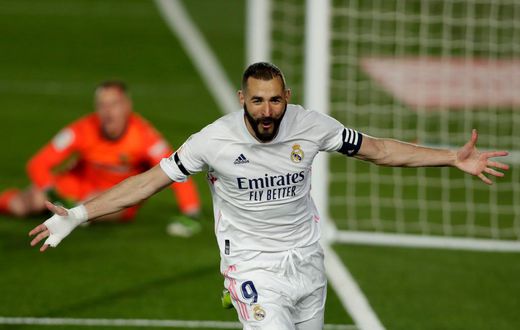 Benzema - buteur lors du choc Real Madrid - Fc Barcelone