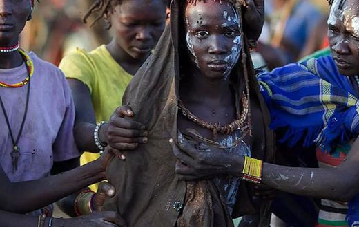 4 traditions sexuelles étranges  encore pratiquées en Afrique