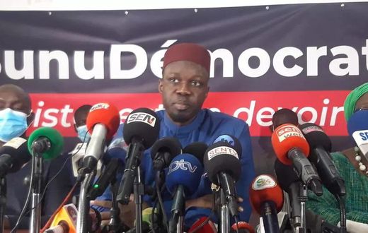 Ousmane Sonko en conférence de presse