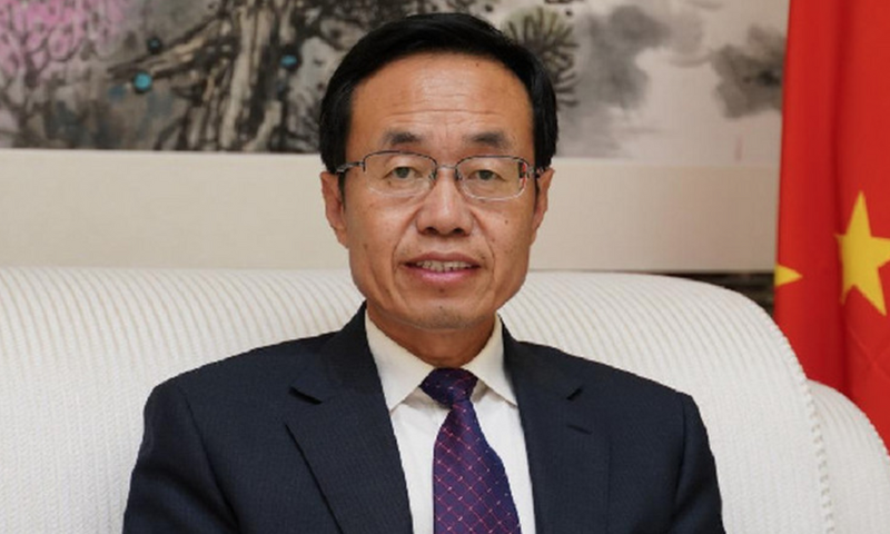 L'ambassadeur chinois au Ghana, Shi Ting Wang