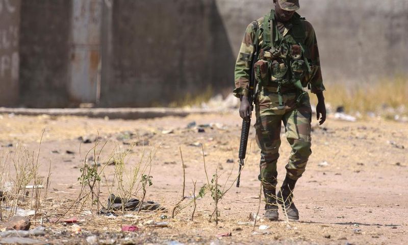 (illustration) Un soldat sénégalais en patrouille