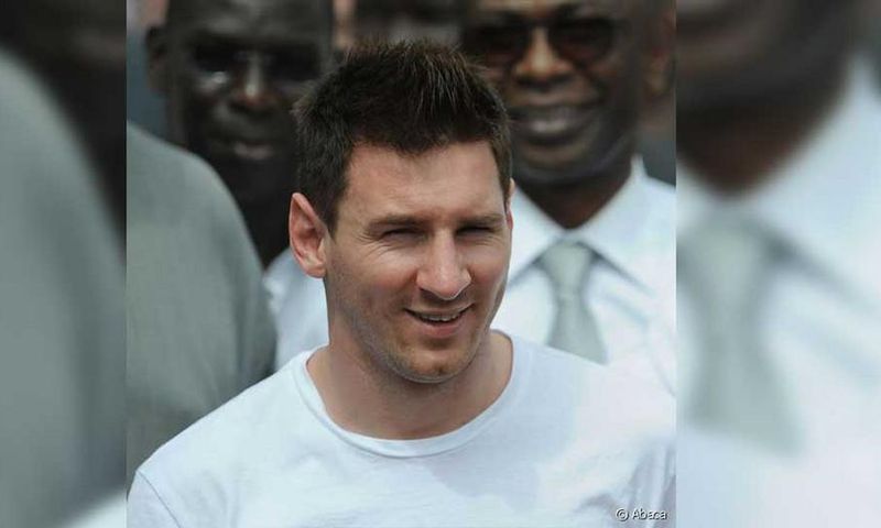 Lionel Messi lors d'un voyage humanitaire au Sénégal