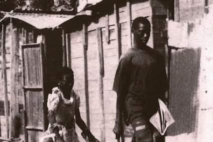 Photo : Capture du film la petite vendeuse de soleil/ Djibril Diop Mambety