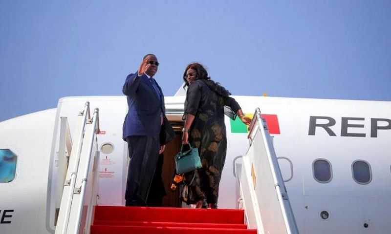 avion-macky-sall-et-premiere-dame-1100x646