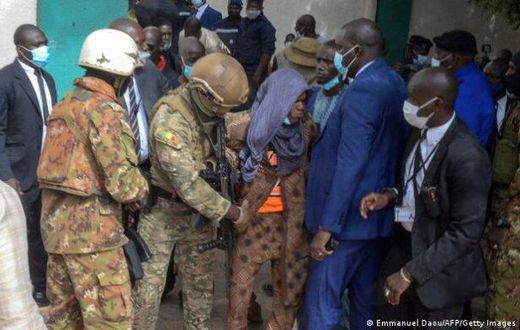 MALI - Deux suspects arrêtés dans l'affaire de tentative de meurtre sur le président de la transition Assimi Goïta