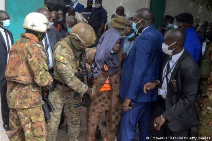 MALI - Deux suspects arrêtés dans l'affaire de tentative de meurtre sur le président de la transition Assimi Goïta