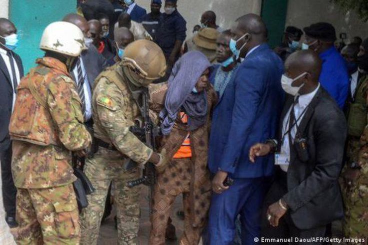 MALI - Deux suspects arrêtés dans l'affaire de tentative de meurtre sur le président de la transition Assimi Goïta