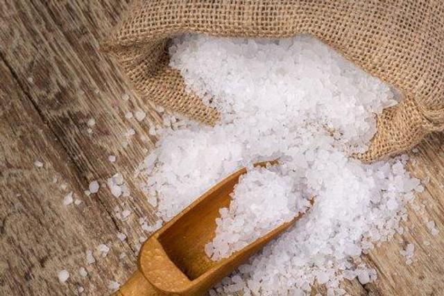 MesDames! Voici cinq avantages du sel de mer pour vous