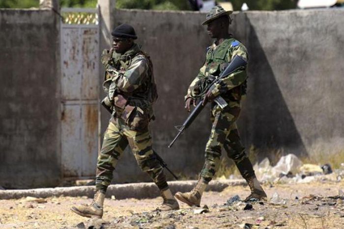 Des soldats sénégalais en patrouille