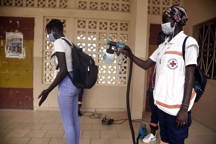 Succès silencieux du Sénégal face à la Covid-19: résultats des tests en 24 heures, contrôles de température dans chaque magasin, pas de bagarre pour les masques
