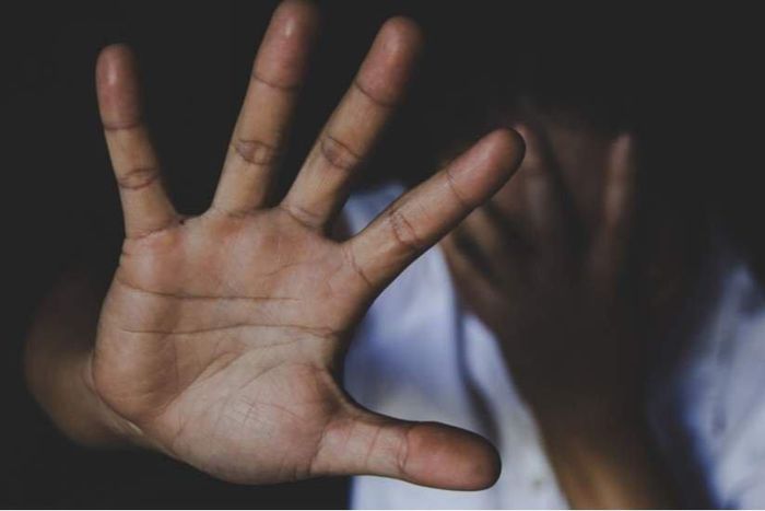 Il drogue ses fils et sa fille de 3 ans puis les viole avec son frère cadet