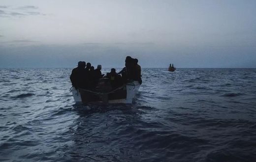 Des migrants tentent de traverser la Méditerranée le 4 juillet 2021 au large de la Libye (EYEPRESS NEWS - AFP)