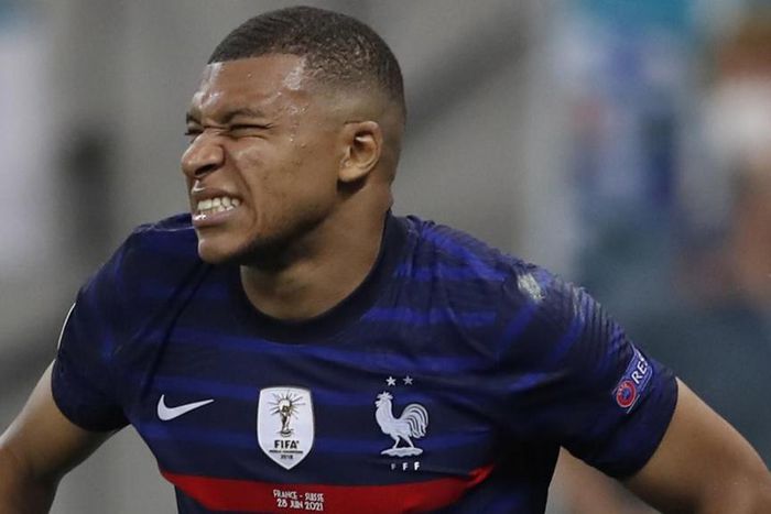 kylian-mbappe blessé