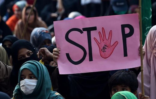 Femmes dans la rue au Pakistan pour dénoncer les cas de viol