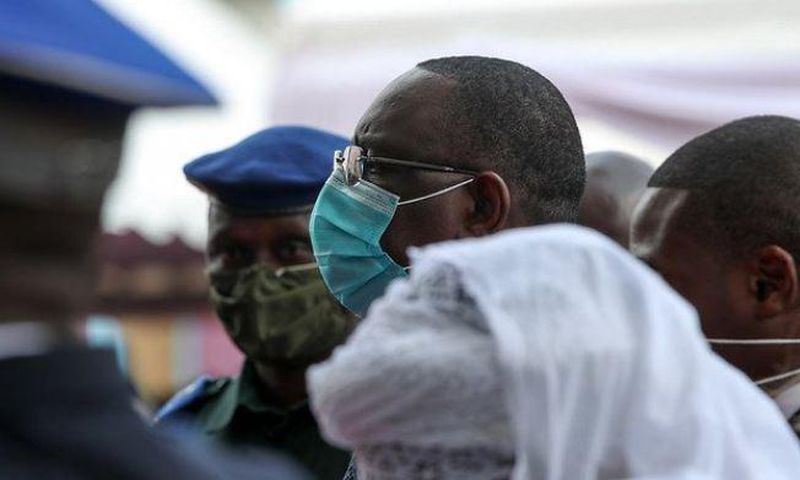 masked-macky-sall-masque