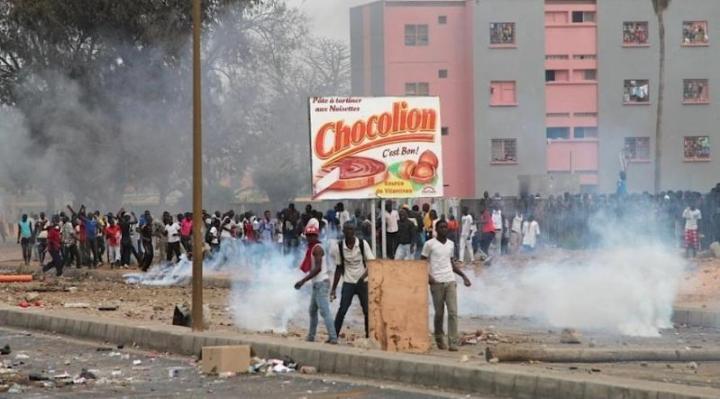 Manifestations pro-sonko à l'UCAD