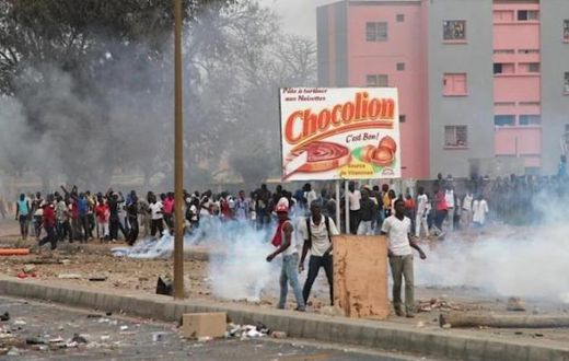 Manifestations pro-sonko à l'UCAD