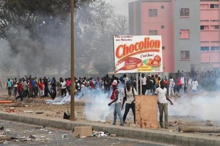 Manifestations pro-sonko à l'UCAD