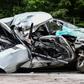 Accident-voiture-écrabouillée