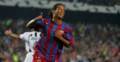 Ronaldinho est double vainqueur du Ballon d'Or