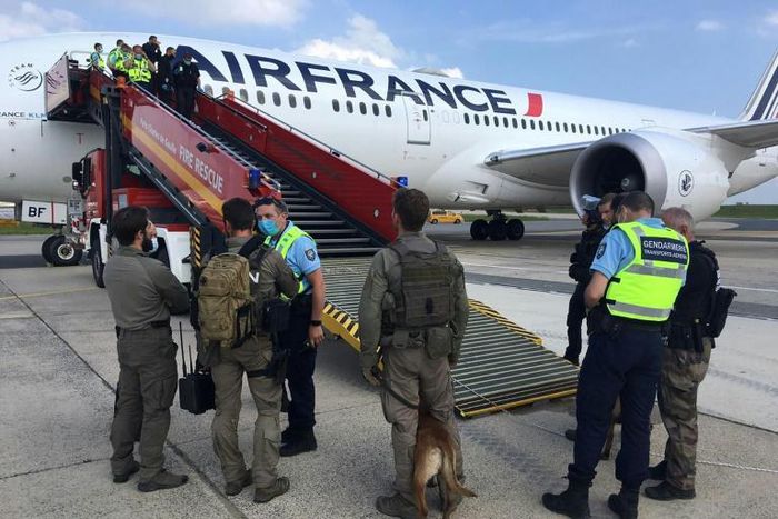 Fausse alerte à la bombe Roissy