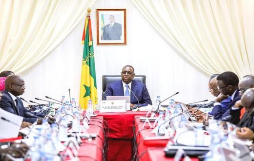 COVID-19 : UN CONSEIL PRESIDENTIEL SUR LA RELANCE DE L’ECONOMIE NATIONALE CONVOQUÉ MARDI