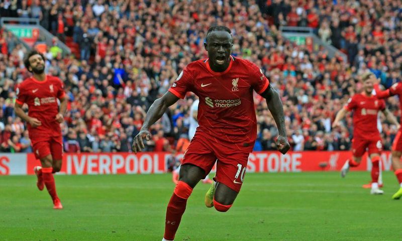Sadio Mane (centre)scored Liverpool's second goal in a 2-0 win over Burnley