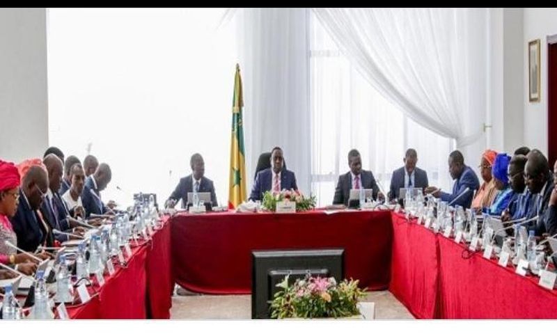 Examens et Concours : Macky Sall insiste sur la mobilisation des ressources financières, logistiques et sanitaires