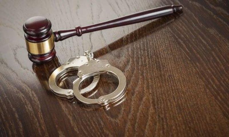 ___7035849___https:______static.pulse.com.gh___webservice___escenic___binary___7035849___2017___7___23___14___handcuffs-gavel-620x330
