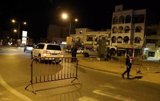 Couvre-feu à Dakar : des policiers en patrouille